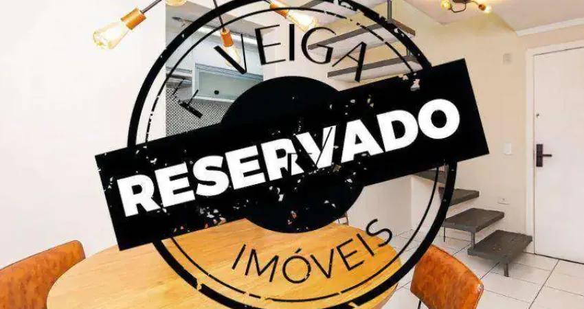 Apartamento duplex com 2 quartos, 1 suíte, imobiliado e com face norte, no capão raso escadas