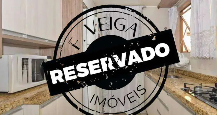Apartamento com 3 quartos, com escadas, semi mobiliado, 1 vaga coberta de garagem compartilhada, com face norte no portão!!!