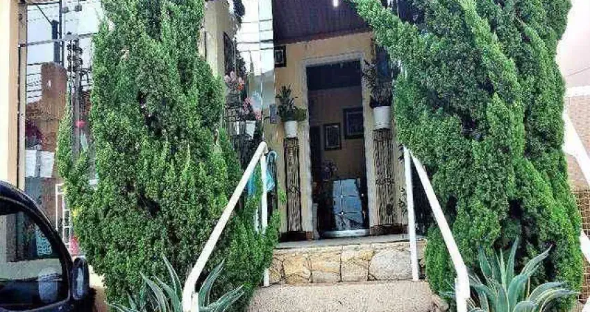 Casa com 3 dormitórios à venda, 204 m² por r$ 1.500.000,00 - centro - atibaia/sp