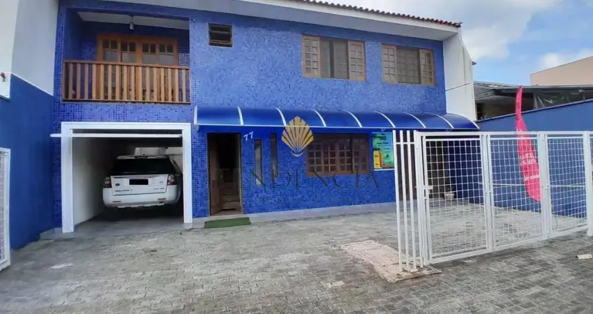 Sobrado com 2 quartos à venda, 116 m2 por R  779.000 - Afonso Pena - São José dos Pinhais PR