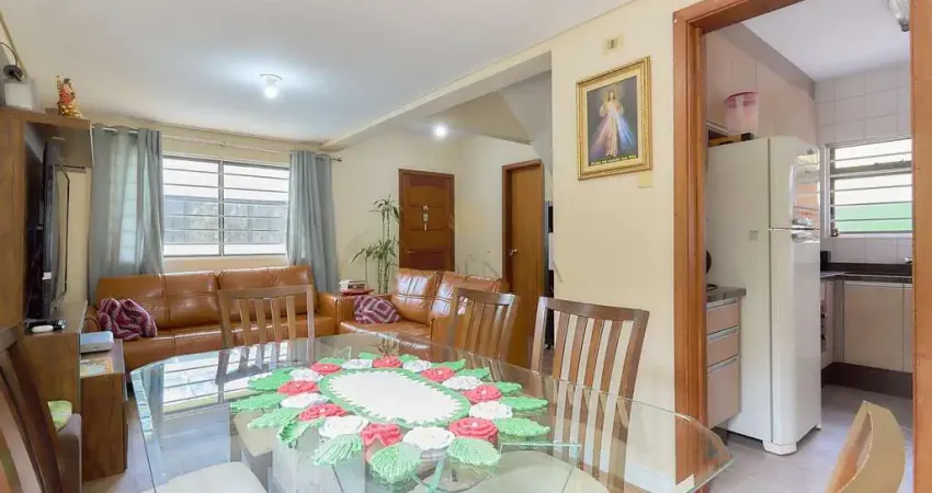 Sobrado com piscina, 3 quartos, 140 m2, à venda em santa felicidade