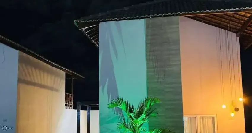 Casa c/primeiro andar, c/3 quartos suítes, piscina privativa, em cond., praia dos carneiros