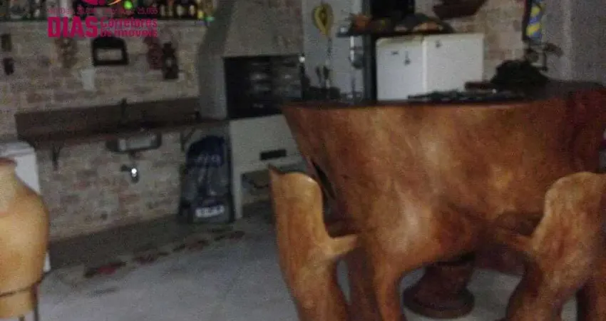 Vendo Linda Casa em Condomínio fechado com 1000m2, 4 suítes, piscina privativa, cinema, espaço gourmet no melhor de villas do Atlântico