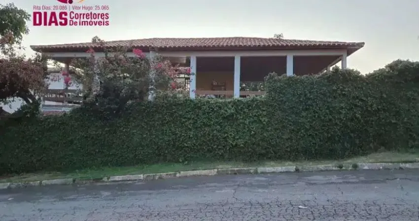 Vendo  em super oportunidade casa com 4/4 nascente com 720m2 com varanda e pomar em condomínio com  guarita, 4/4  - Itapuã - Salvador/Ba.