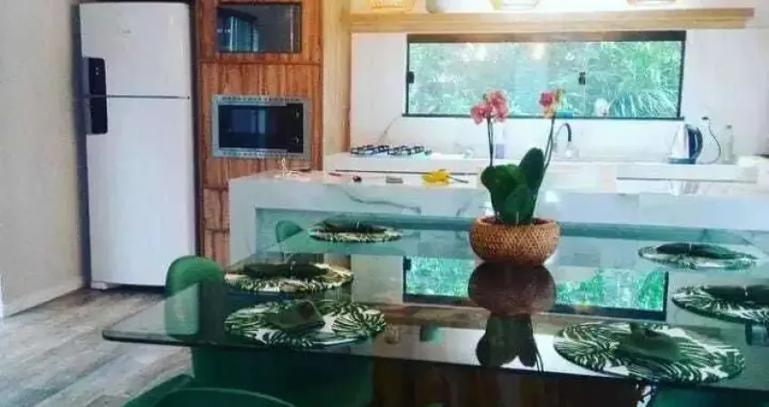 Vendo lindo sítio  com 1.200m2 total com casa térrea  nova  com piscina, espaço  gourmet  e muita área  verde para ampliação e cultivo de frutos, todas bancadas e materiais utilizados  linha a de prim