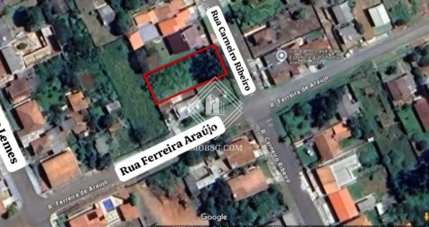 Terreno de 490m² em Uvaranas