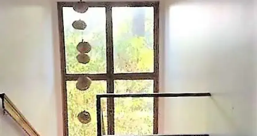 Casa de Condomínio à Venda em Chácara Vista Alegre-São Paulo