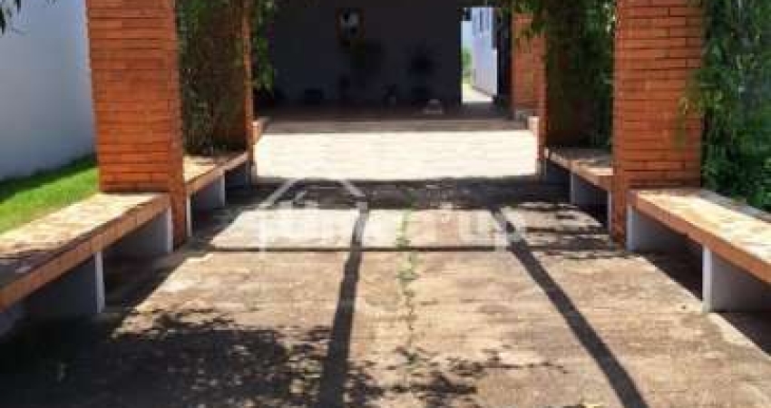 Chácara para Venda no bairro Parque das Árvores, 3 dorm, 5 vagas, 1500 m