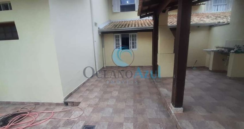 Casa com 2 quartos para alugar no Martim de Sá, Caraguatatuba 