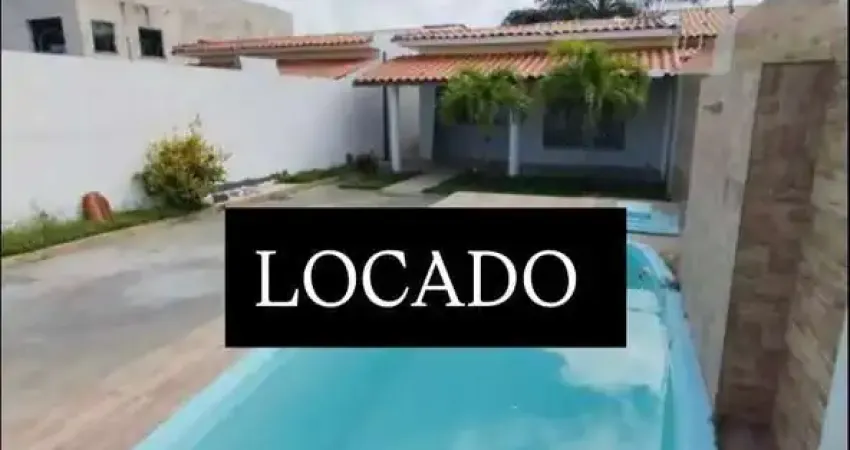 Casa 3/4 sendo 1 suíte. piscina. condomínio canto de arembepe. próximo ao rio e ao mar