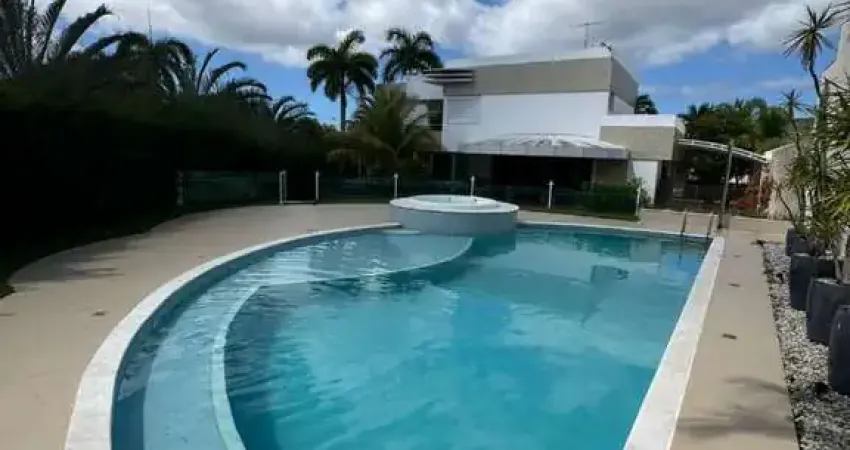 Belíssima casa disponível para locação no Alphaville 2 Salvador