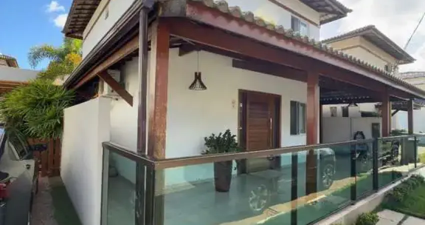 Casa à Venda em Condomínio Fechado – Vilas de Abrantes 4 Quartos | 2 Suítes | Recém Reformada | Alto Padrão