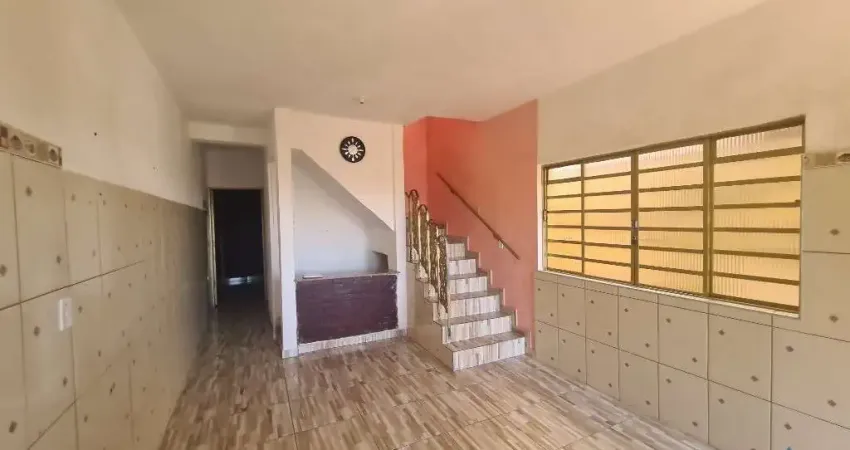 Casa assobradada à venda no jaraguá, vila nova | com 145,00 m² | 3 dormitórios, dependência + 3 cômodos e 2 vagas