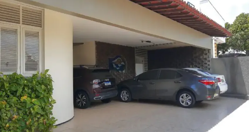 Casa com 4 quartos à venda na Rua Francisco Lorda, 51, Vila União, Fortaleza