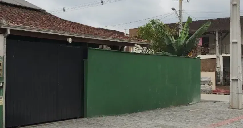 Casa com 1 quarto à venda na Vila Nova, Joinville 