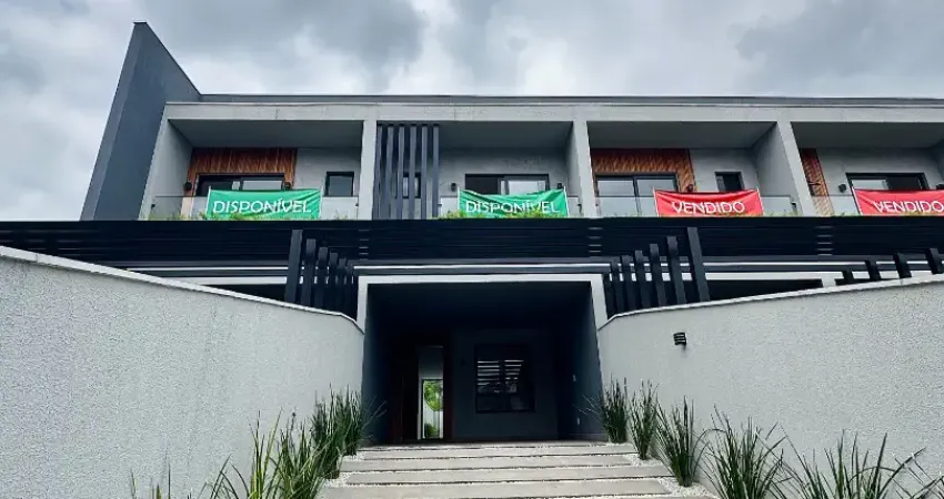 Casa com 3 quartos à venda no São Marcos, Joinville