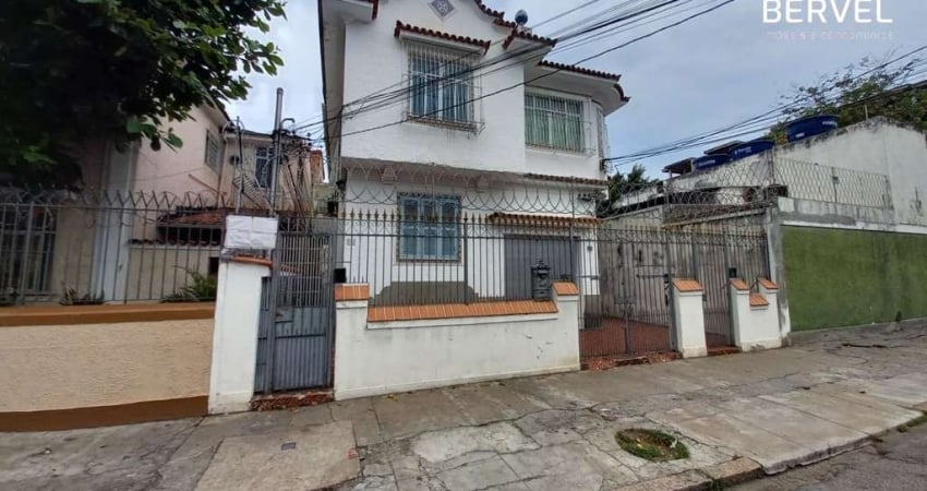 Apartamento com 3 quartos para alugar na Magalhães Castro, 185, Riachuelo, Rio de Janeiro