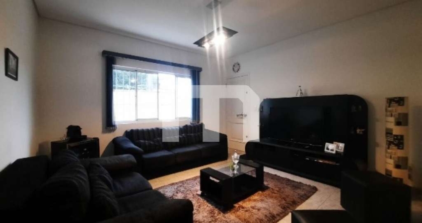 Casa térrea com 2 quartos  na Agua Rasa,, São Paulo-SP!