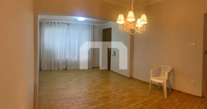 OPORTUNIDADE ! Casa Térrea 182m²,  no Tatuapé, 2 quartos, sala cozinha , quintal e 2 vagas