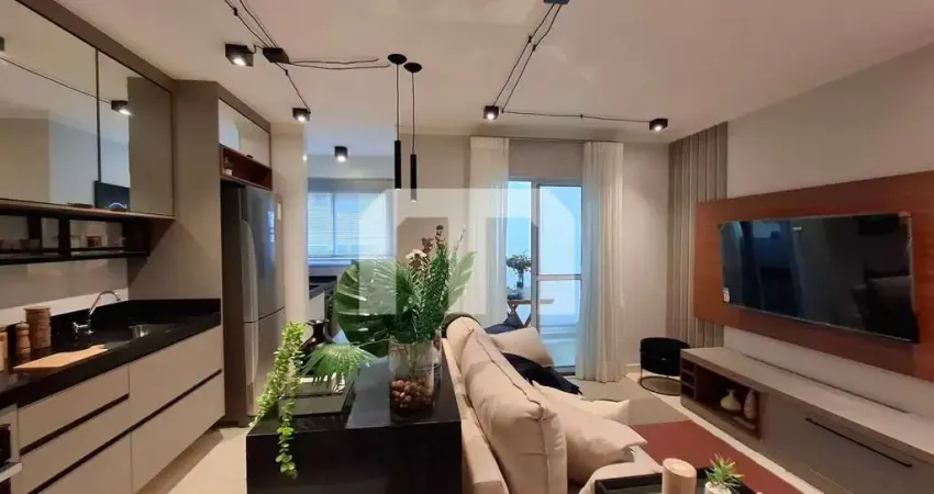 Apartameno a venda de 55 m², 2 dormitórios, ampla sala 2 ambientes com churrasqueira  e 1 vaga.
