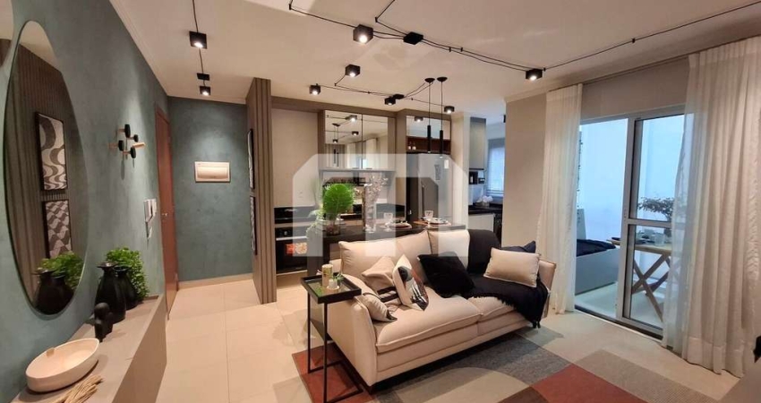 Apartameno a venda de 55 m², 2 dormitórios, ampla sala 2 ambientes com churrasqueira  e 1 vaga.