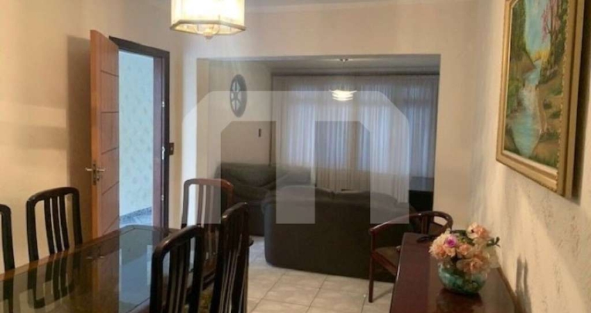 Imperdível: Casa com 2 quartos, 2 salas, 1 banheiro, 3 vagas de garagem no Tatuapé, São Paulo-SP - 1