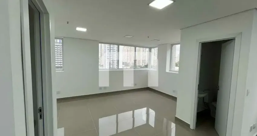 Sala comercial a venda com 50 m², totalmente reformada , 1 vaga