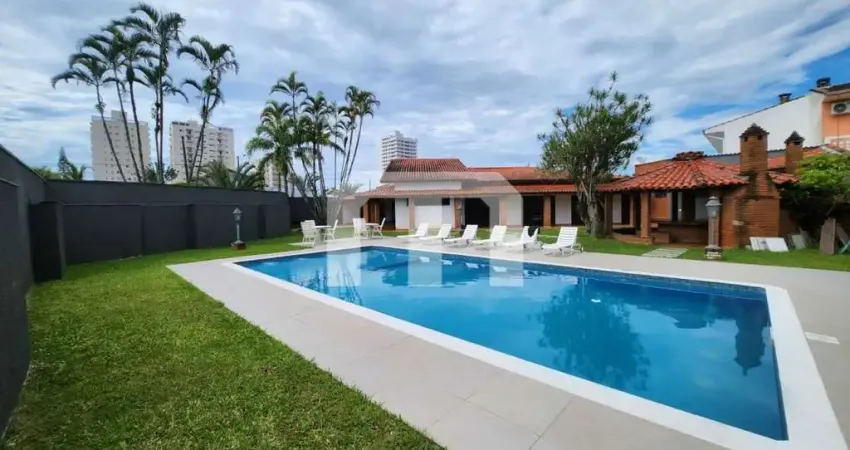Casa terrea com terreno de 1000m2 no balneário flórida praia grande sp