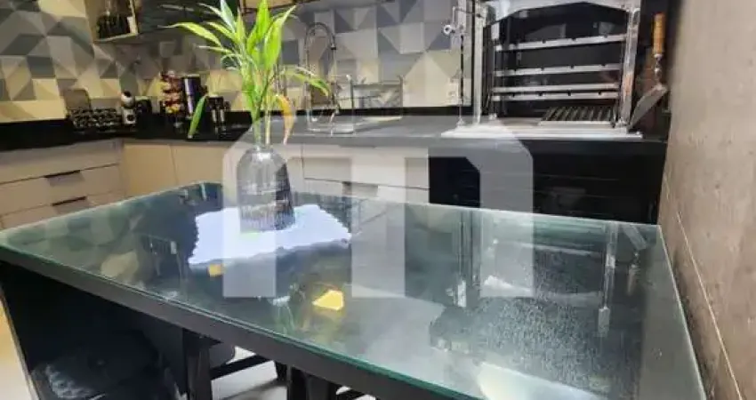 Casa de condomínio a venda, 2 dormitórios, 2 vagas, portaria e segurança.