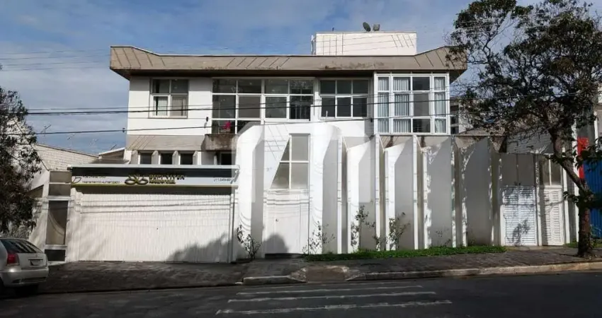 Sobrado comercial para venda, 646 m², 5 suites, 3 salas, elevador e 7 vagas