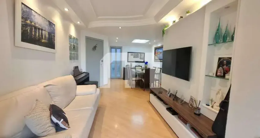 Apartamento para venda, 3 quartos, 1 suíte, sala 2 ambientes integrada a sacada , 2 vagas .