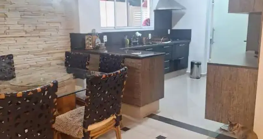 CASA À VENDA COM 3 QUARTOS, CONDOMÍNIO RESERVATTO, ENGORDADOURO!