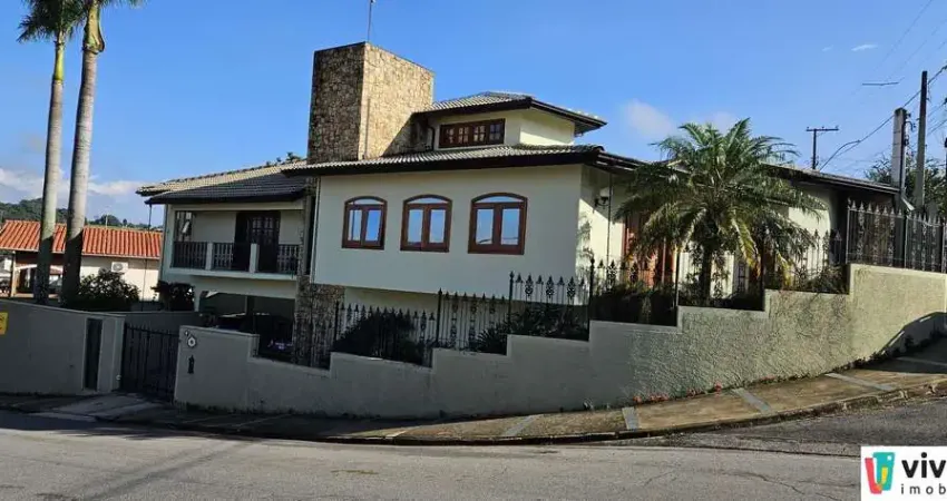 CASA À VENDA COM 03 QUARTOS NO JARDIM SALESSI, EM ITATIBA!