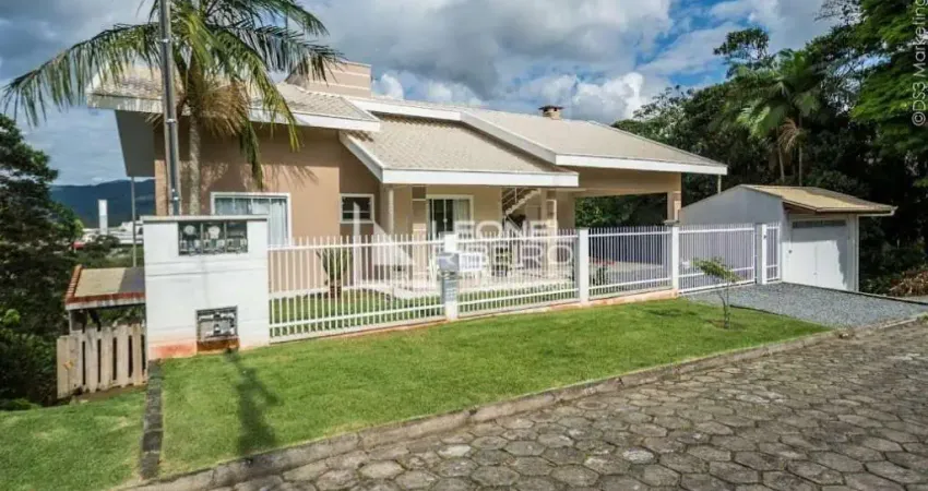 Casa com 5 dormitórios à venda no bairro Quintino  - Timbó/SC