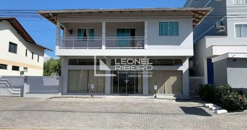Casa com 3 dormitórios à venda no bairro Capitais em Timbó/SC