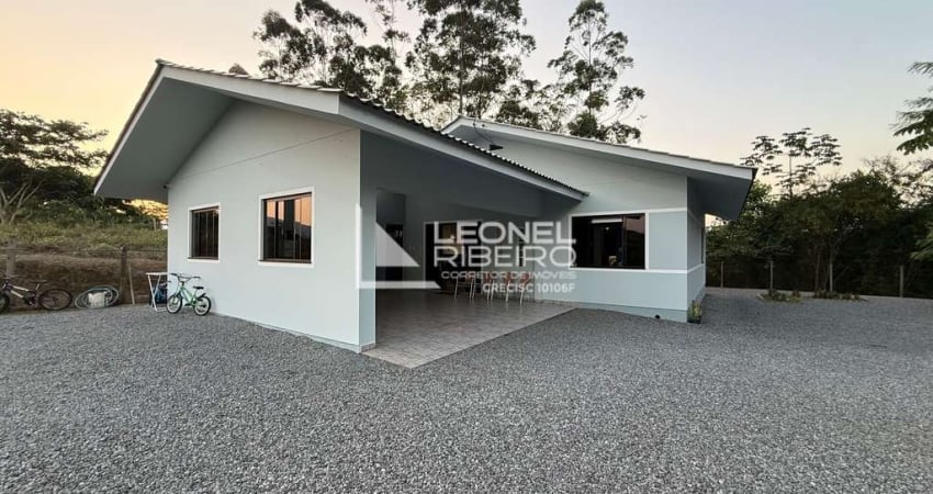 Casa com 3 dormitórios, 128 m² à venda no bairro Pomeranos em Timbó - SC