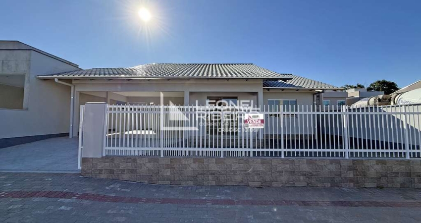 Casa à venda com 3 dormitórios, 165,80 m² no bairro Benedito na cidade de Indaial - SC