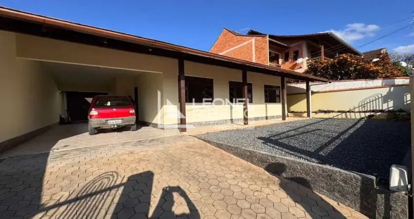 Casa com 4 dormitórios à venda, 175,85 m² no bairro Quintino em Timbó/SC