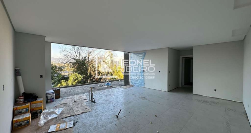 Apartamento à venda com 3 dormitórios, 126,06 m² no bairro das Capitais em Timbó-SC