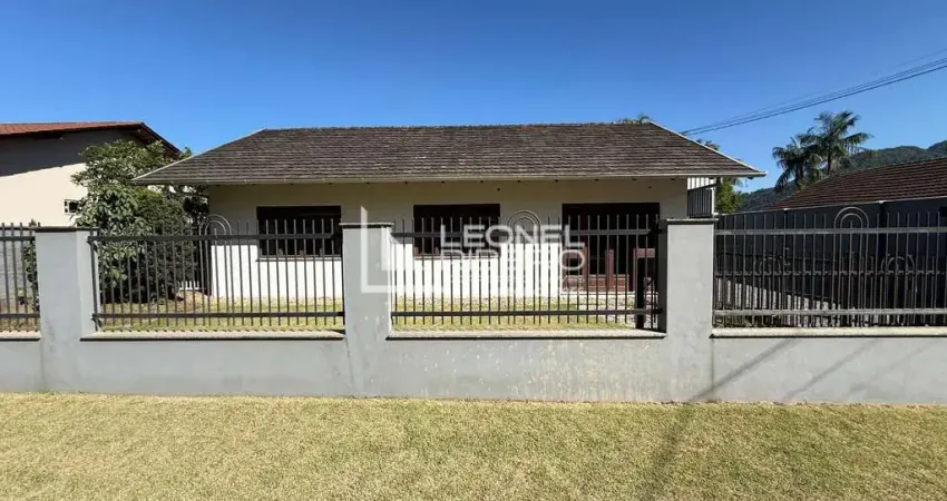 Casa com 3 dormitórios à venda, 250,76m² no bairro das capitais em timbó-sc