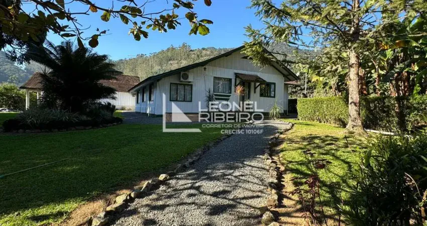 Sítio com 4 dormitórios à venda, 36.000m² no bairro alto pomeranos em rio dos cedros/sc.