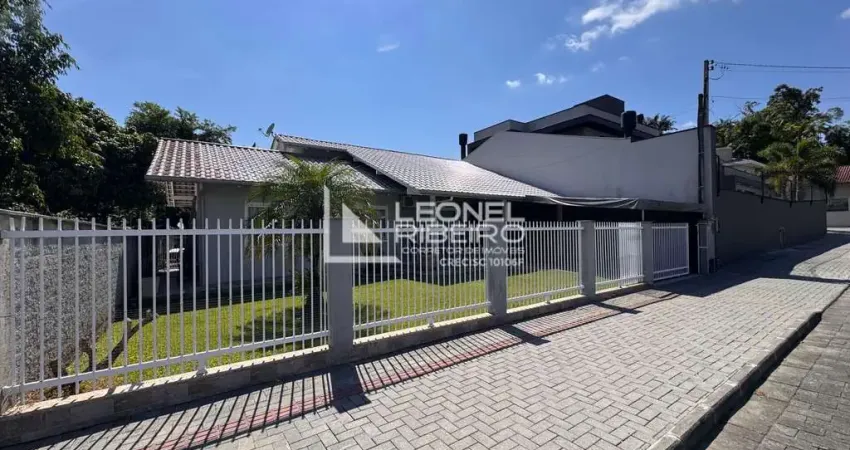 Casa com 4 dormitórios à venda, 289 m² no bairro Das Nações em Timbó/SC