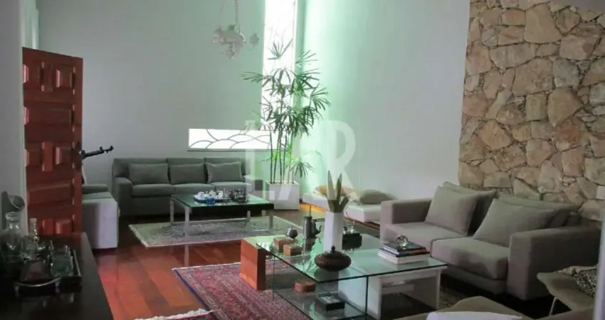 Casa à venda, 3 quartos, 1 suíte, 4 vagas, Santa Lúcia - Belo Horizonte/MG