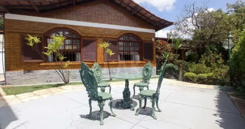 Casa à venda, 4 quartos, 1 suíte, 4 vagas, Cruzeiro - Belo Horizonte/MG