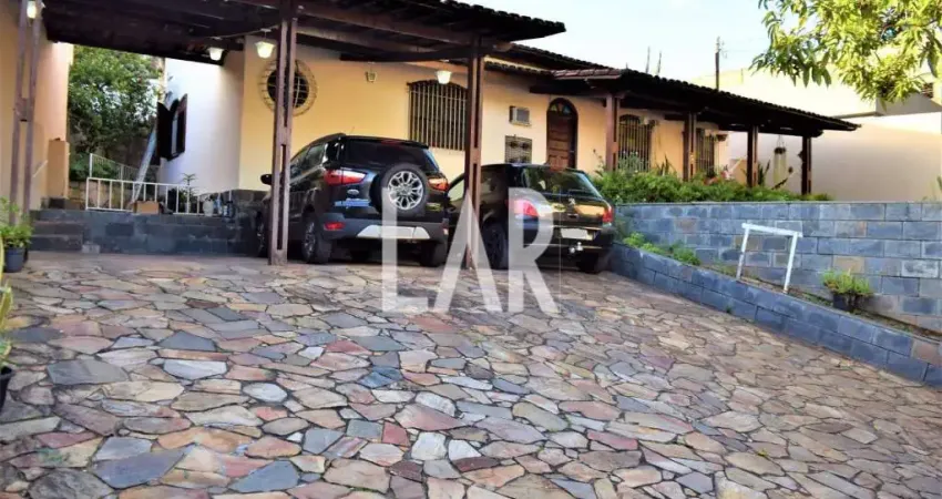 Casa à venda, 4 quartos, 2 suítes, 3 vagas, Horto Florestal - Belo Horizonte/MG