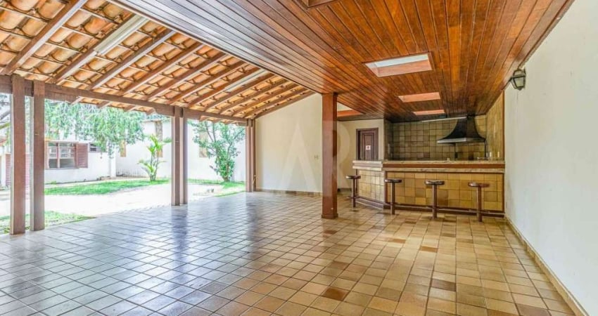 Casa com 8 quartos para alugar na Rua Salinas, --, Santa Tereza, Belo Horizonte