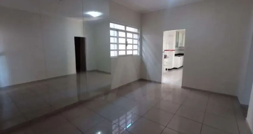 Casa para aluguel, 3 quartos, 2 suítes, Santa Efigênia - Belo Horizonte/MG