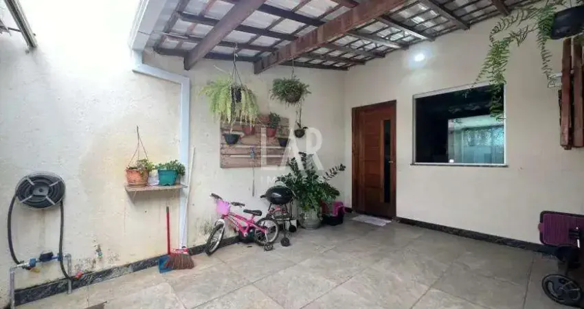 Casa à venda, 2 quartos, 1 vaga, Santa Amélia - Belo Horizonte/MG
