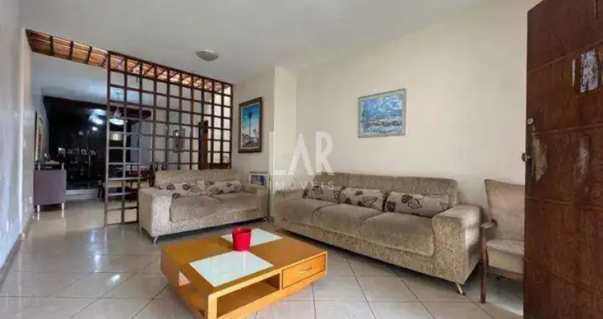 Casa à venda, 5 quartos, 3 suítes, 2 vagas, Sagrada Família - Belo Horizonte/MG
