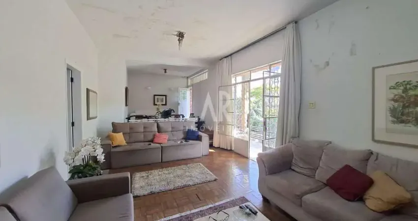 Casa à venda, 4 quartos, 1 suíte, 2 vagas, Santo Antônio - Belo Horizonte/MG
